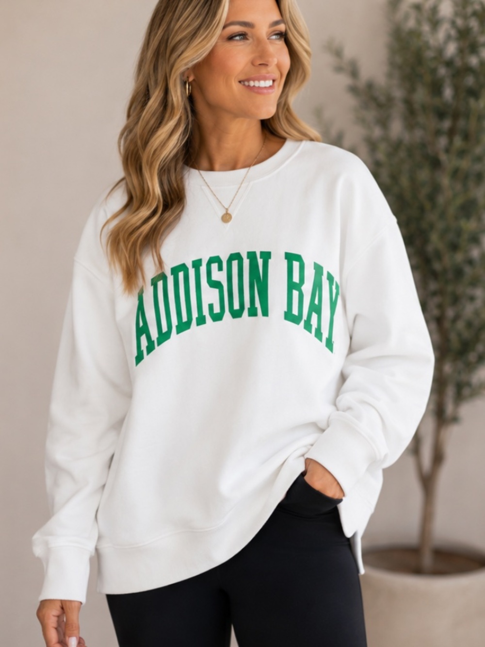 Addison Bay White with Green Collegiate Logo Sweatshirt Size XL NWOT
